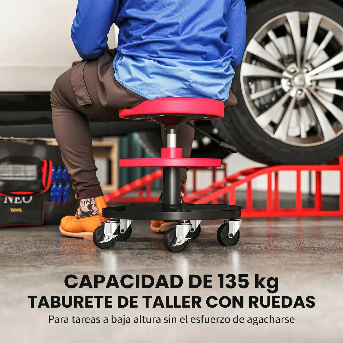 HOMCOM Taburete de Taller Giratorio con Ruedas Altura Ajustable de 40-51 cm Asiento Taburete para Mecánico con 2 Bandejas para Herramientas Carga 135 kg para Garaje Reparación de Automóviles Rojo