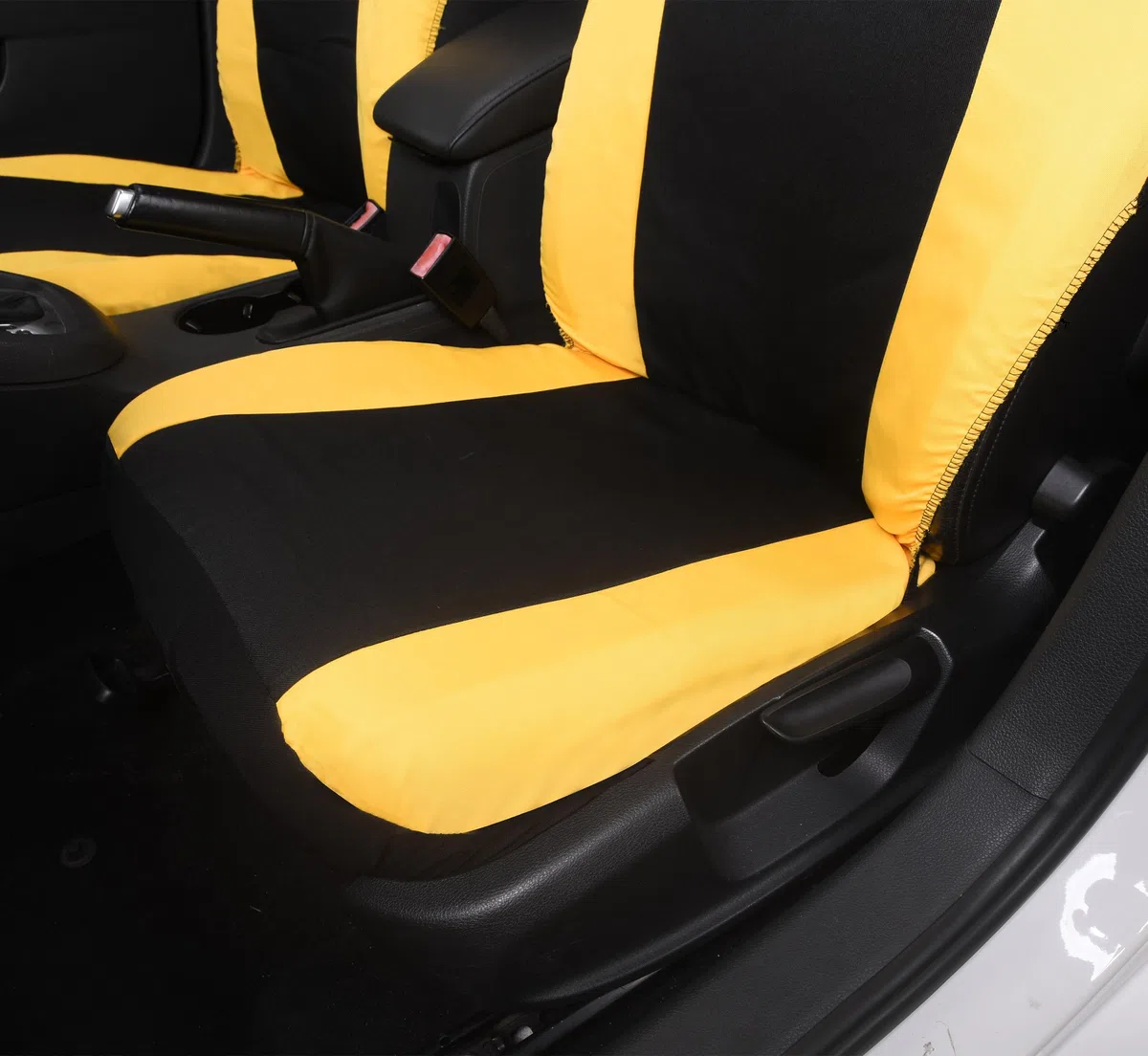 Auto Accessori Lupex - Juego de 9 Fundas universales para Asientos de Coche, Color Negro y Amarillo – Fundas Protectoras para Asientos Delanteros y Traseros, compatibles con berlinas y utilitarios