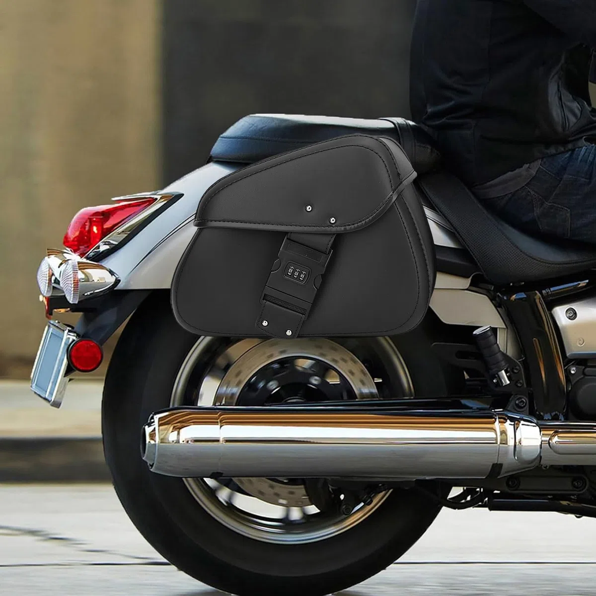 aqxreight Bolsa para Sillín de Motocicleta, Capacidad de 16 litros, Bolsa Lateral Multifuncional de Cuero PU a Prueba de Lluvia para Motocicleta con Reemplazo de Cerradura para V Star 250,